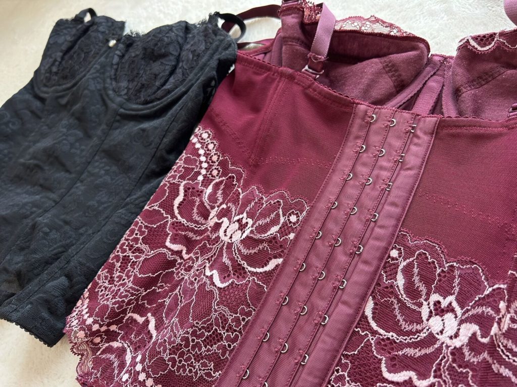 ブラ付コルセット2枚の写真